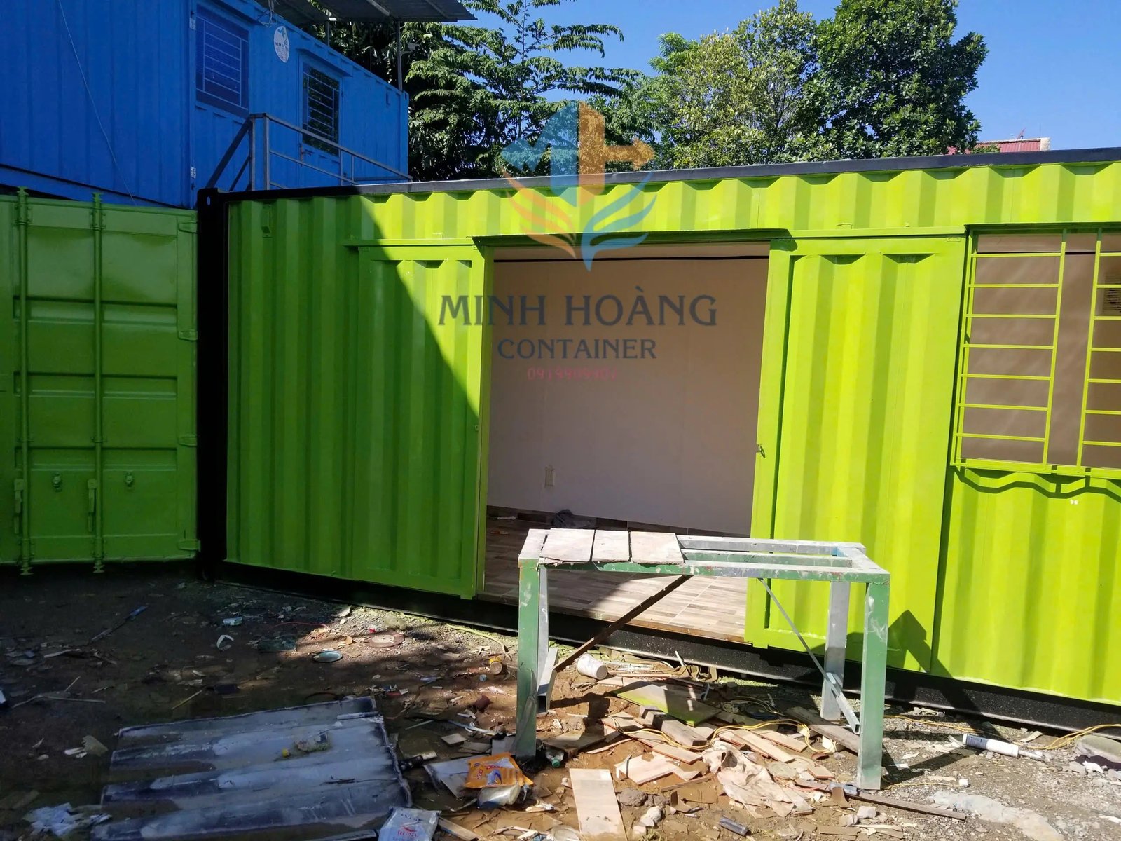 Container Văn Phòng 20 Feet Xanh Lá Khung Kính Cửa Lùa